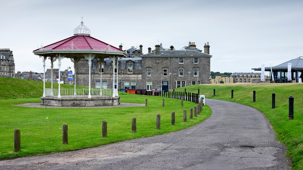 Bandstand, St Andrews by Joe Son of the Rock