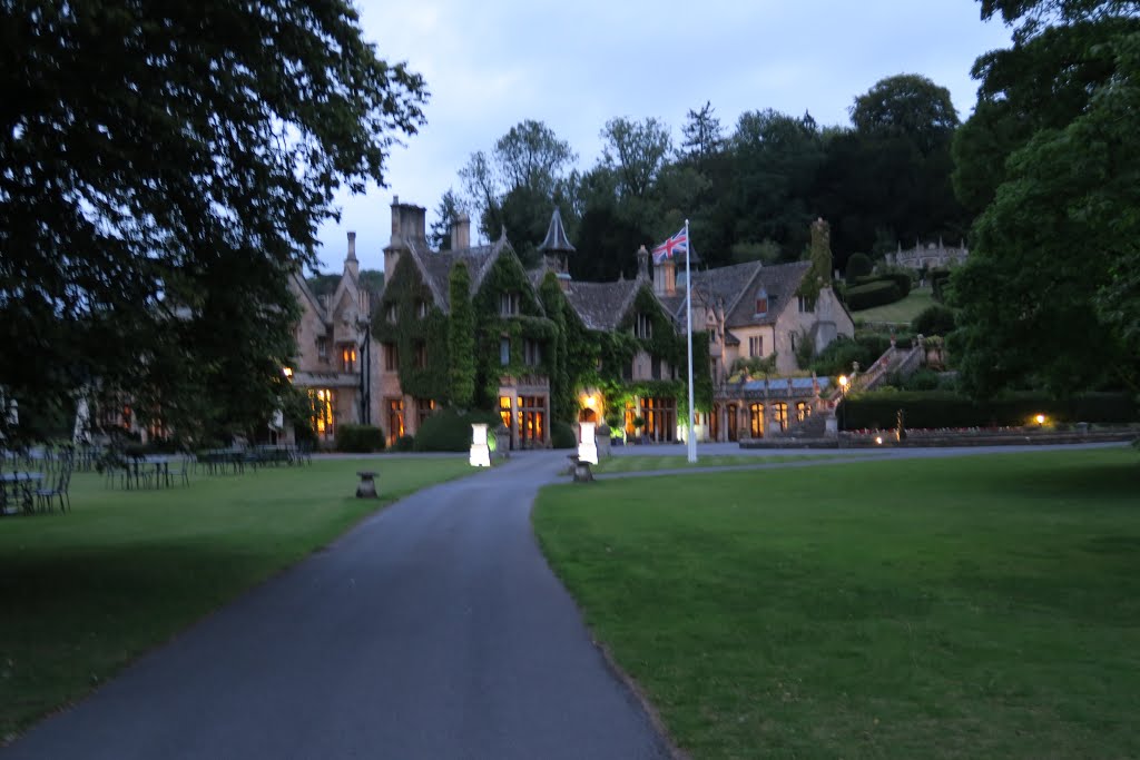 Castle Combe SN14, UK by saykut