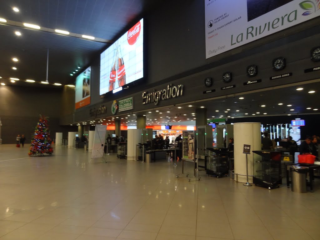 Aeroporto Internacional El Dorado- Bogotá Colombia by alcides goncalves