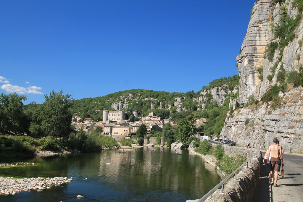 L'Ardèche et le chateau de Vogüé by Mauriennelux