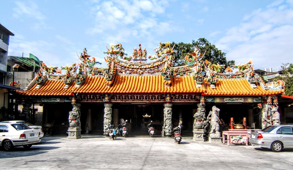 南投配天宮 Temple taoïste à Nantou by Matopée