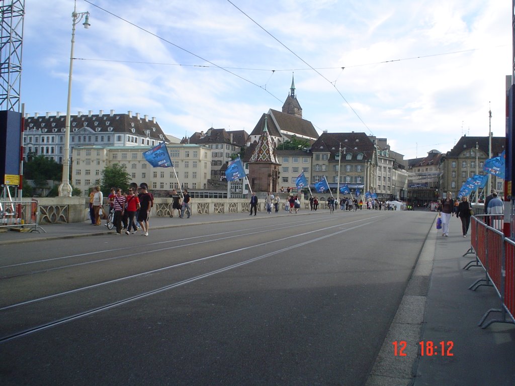 Vorstädte, Basel, Switzerland by Mert LAGAPSIZ