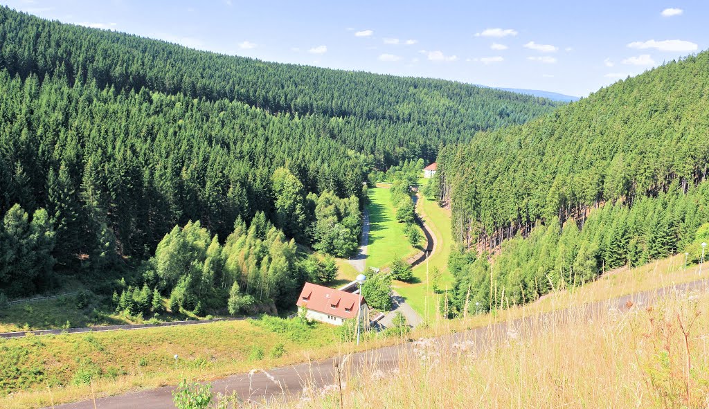 Blick von der Dammkrone Talsperre Schmalwasser by Frank Danz