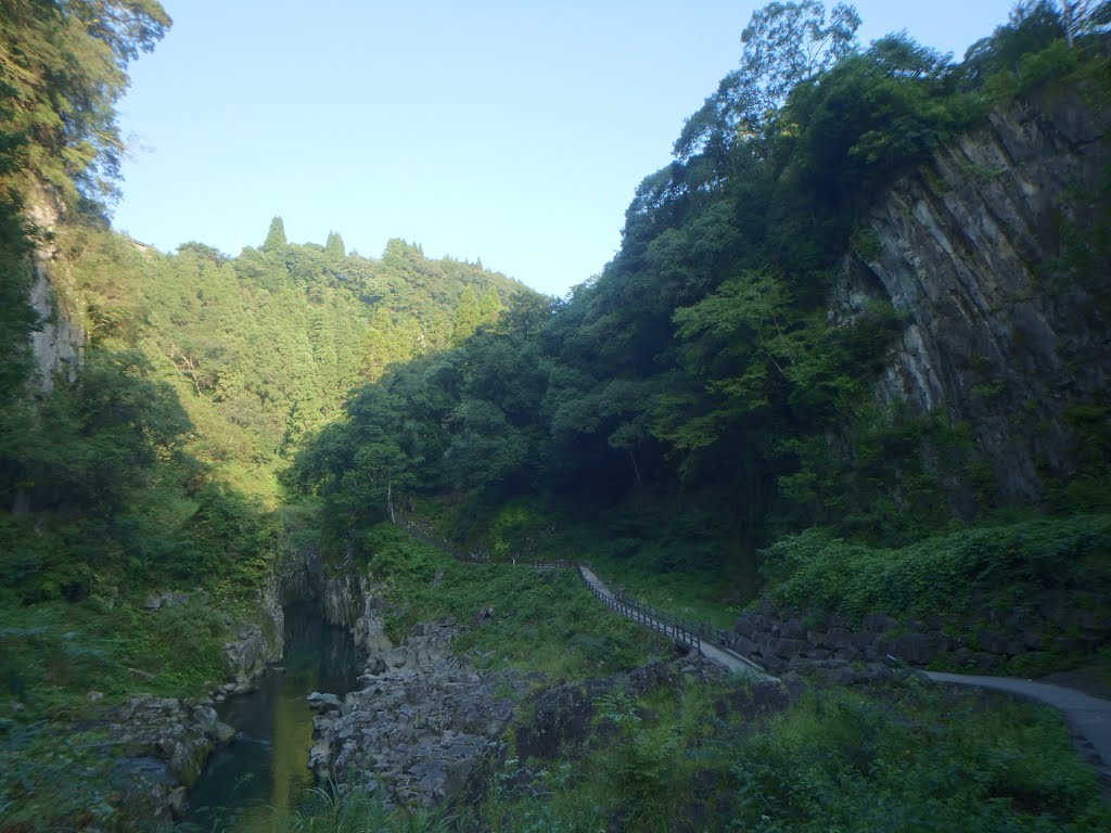 Mitai, Takachiho, Nishiusuki District, Miyazaki Prefecture 882-1101, Japan by shinji noguchi