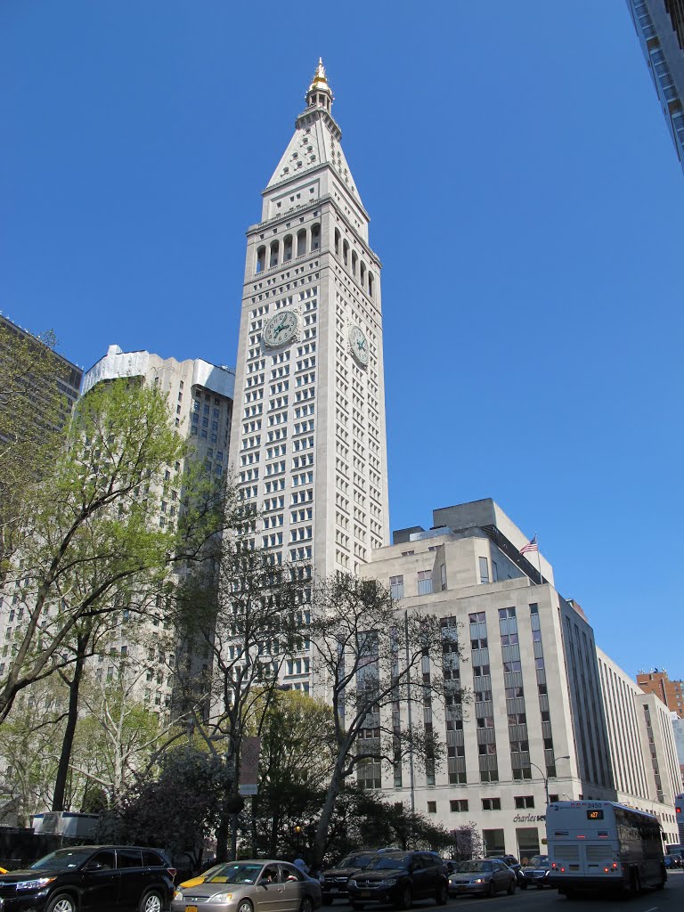 The Metropolitan Life Insurance Company Tower , Manhattan , NYC. 2015/05/03 by Roger Hancocks