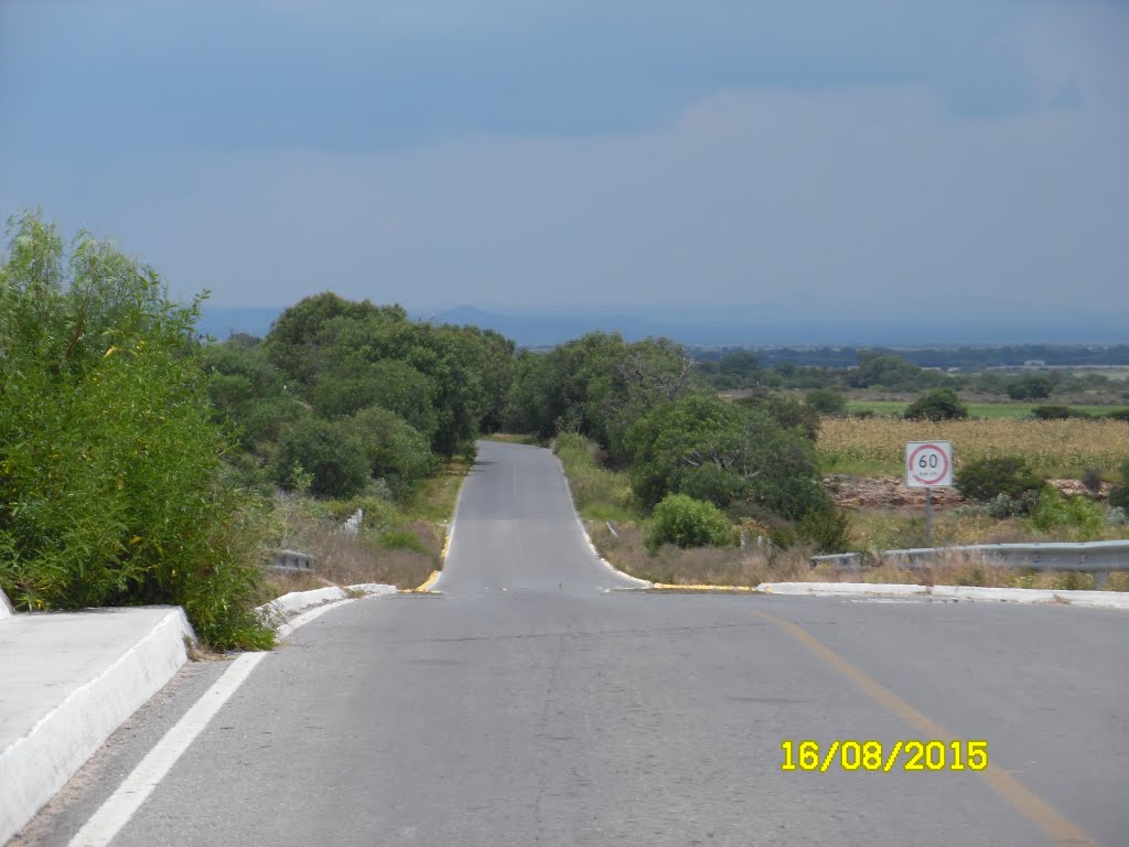 Carretera Villa de Arriaga - Santa Rosa de Galinas. by Alex Galindo Castill…