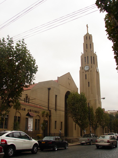 Parroquia San Antonio de Viña del Mar by Oscar Fernández C