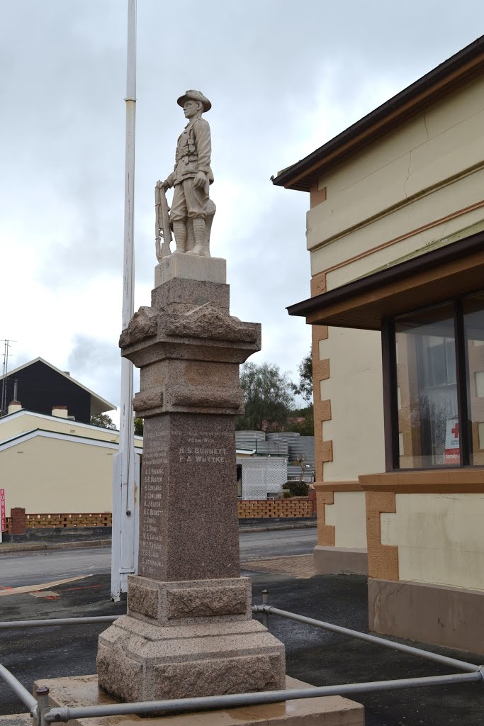 Profile of war memorial with rolls by Phaedrus Fleurieu