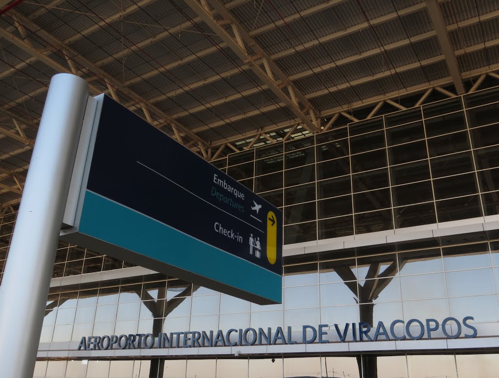 Terminal novo (em construção) - Campinas-Viracopos (VCP), SP, Brasil. by André Bonacin