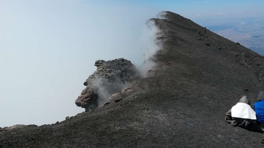 Volcano etna craters creative commons by gnuckx by gnuckx