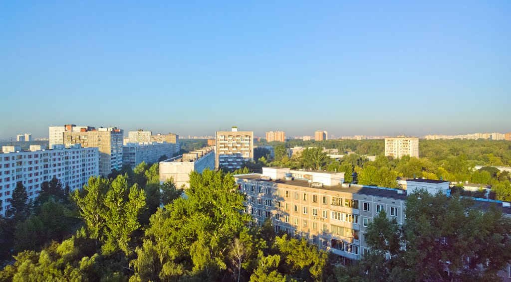 Vykhino-Zhulebino District, Moscow, Russia by Владислав П