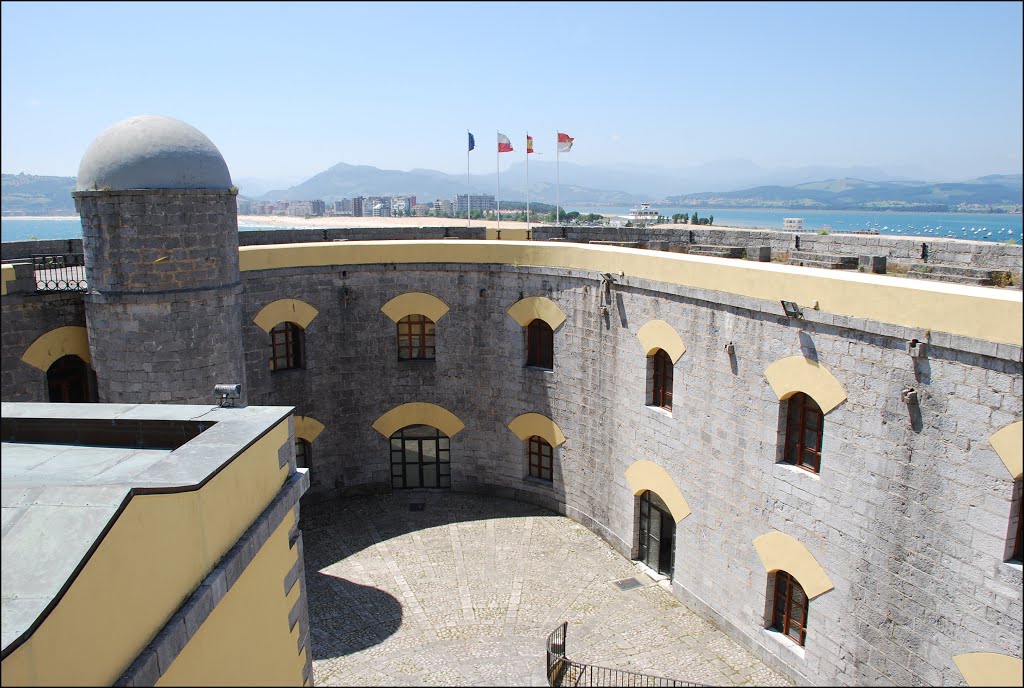 Fuerte de San Martín (Santoña, 29-6-2015) by Juan Jesús Orío