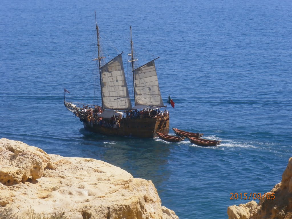 Pirate Ship, Carvoeira by lawrmaneebs