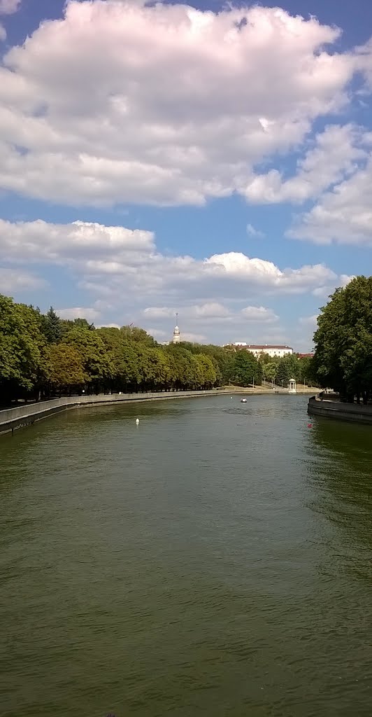 View to river "Svisloch" embankment of park Y.Koopala . by kanevskiy82