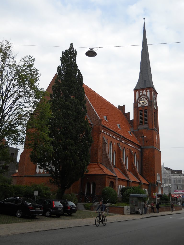 Ansgar Kirche, Waitzstraße, Kiel, Deutschland by jocane