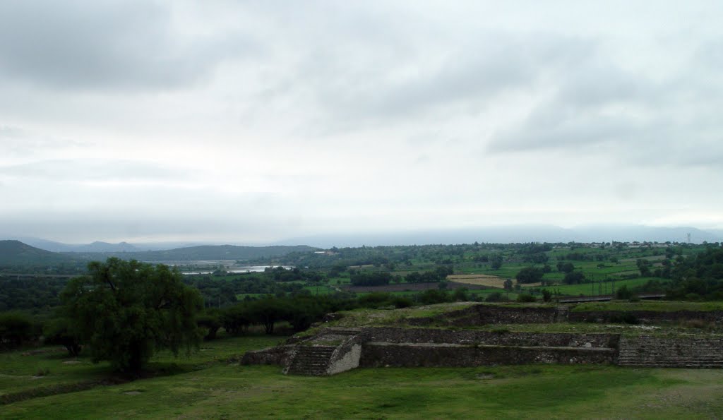 Rio Tula al fondo, Tula de Allende, México by Alvaro Espinel