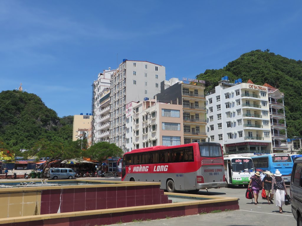 Tt. Cát Bà, Cát Hải, Hải Phòng, Vietnam by Dần Lê