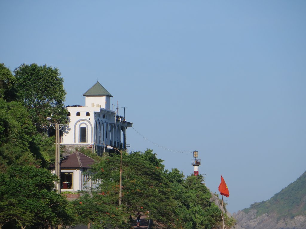 Tt. Cát Bà, Cát Hải, Hải Phòng, Vietnam by Dần Lê