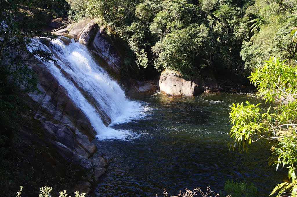 Estrada da Petrobras - Salesópolis a Caraguatatuba - SP (Cachoeira do Rio Pardo) by Andre Pimentel