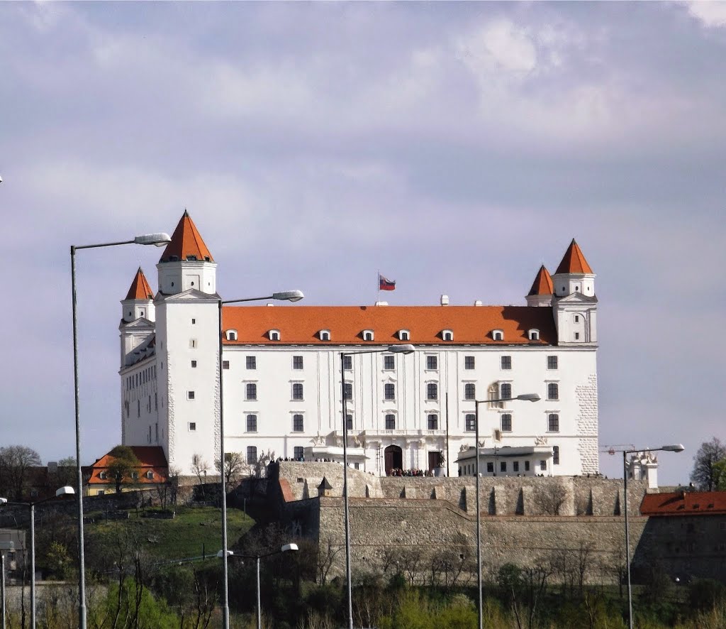 Bratislavský hrad / Burg Bratislava by Kurdo Kolenko