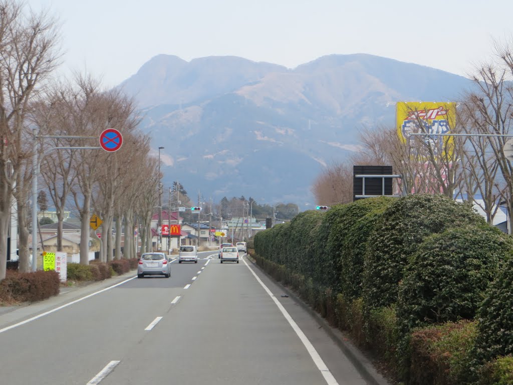 Hagiwara, Gotenba, Shizuoka Prefecture 412-0042, Japan by Dần Lê