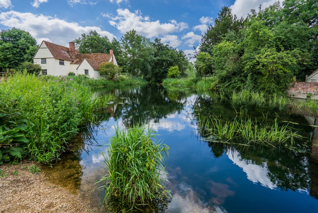 Willy Lotts Cottage, Flatford Mill by SharpeImages.co.uk