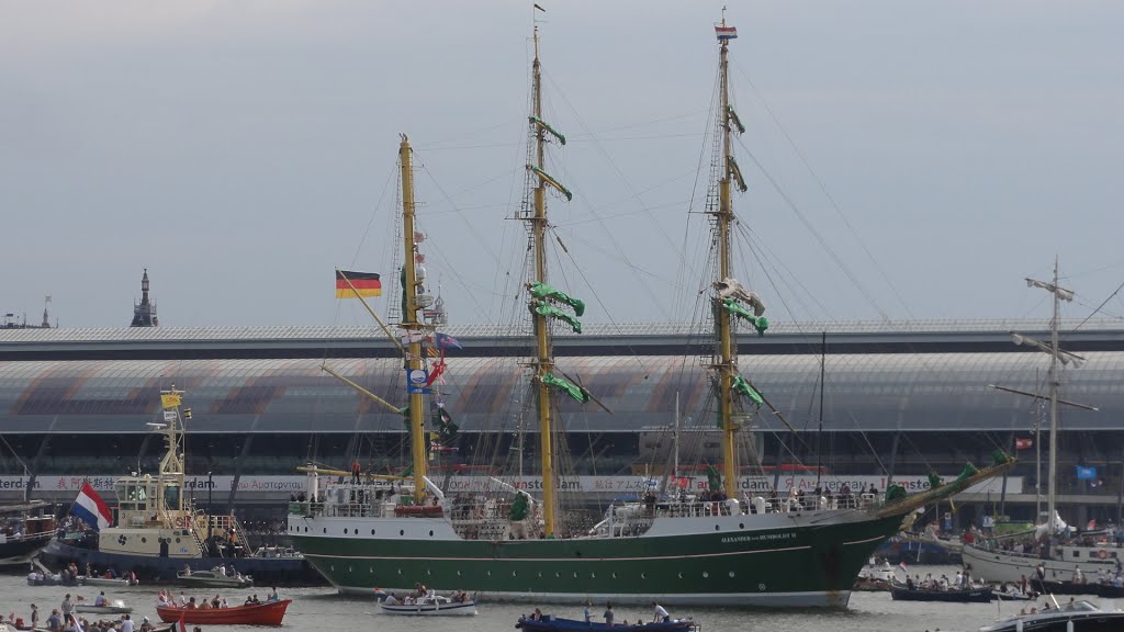 Sail 2015, Overhoeks, 1031 Amsterdam, Nederland. by 245Ronald