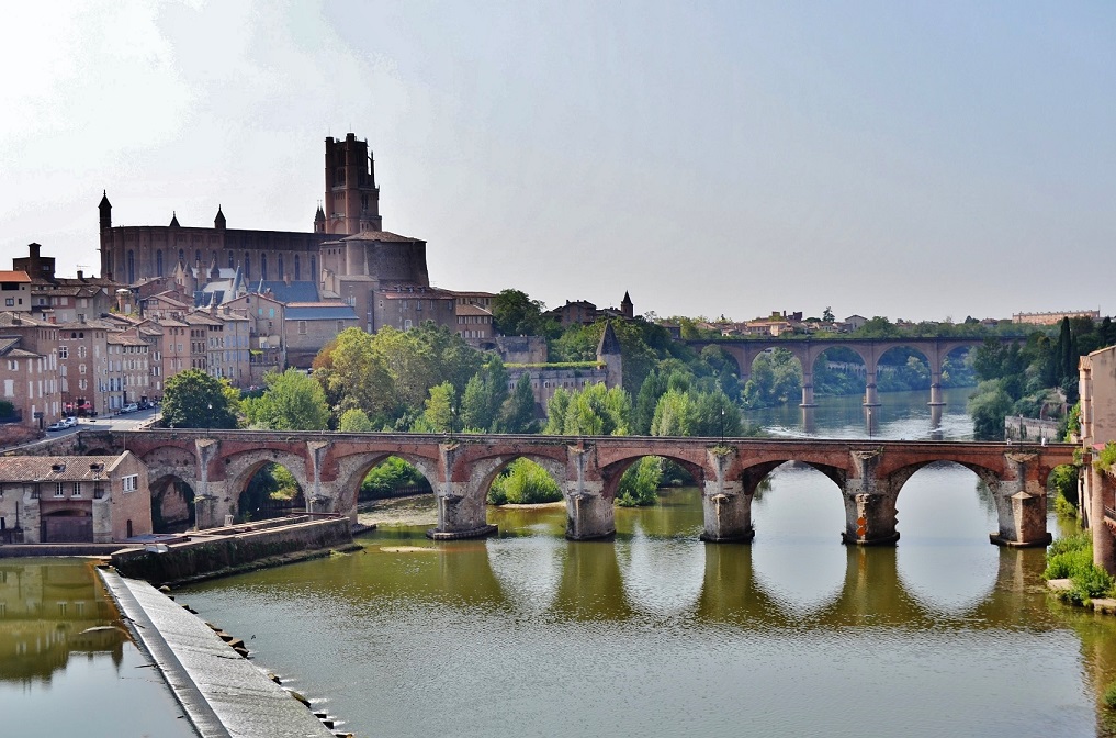 81000 Albi, France by Pierre Bastien