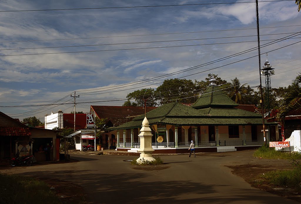 Masjid Nurul Atqiya, Plosokuning, Minomartani, Sleman. by soga soegiarto