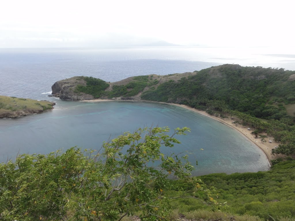 Les Saintes Plage de Pompierre by Marc Lacelle