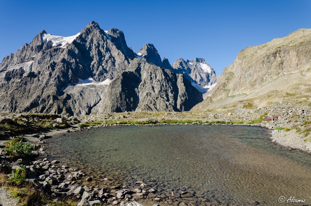 Laguna bajo el Glaciar Blanco by ALSAMUZ