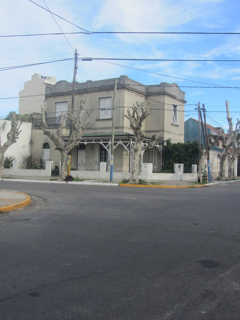 Bernal, Buenos Aires Province, Argentina by Gorni Lipovik