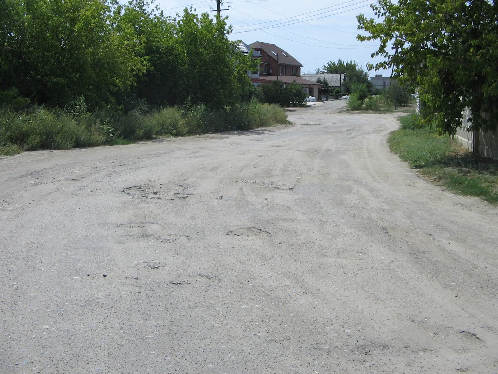 Dzerzhinskiy rayon, Volgograd, Volgogradskaya oblast', Russia by Victor Belousov