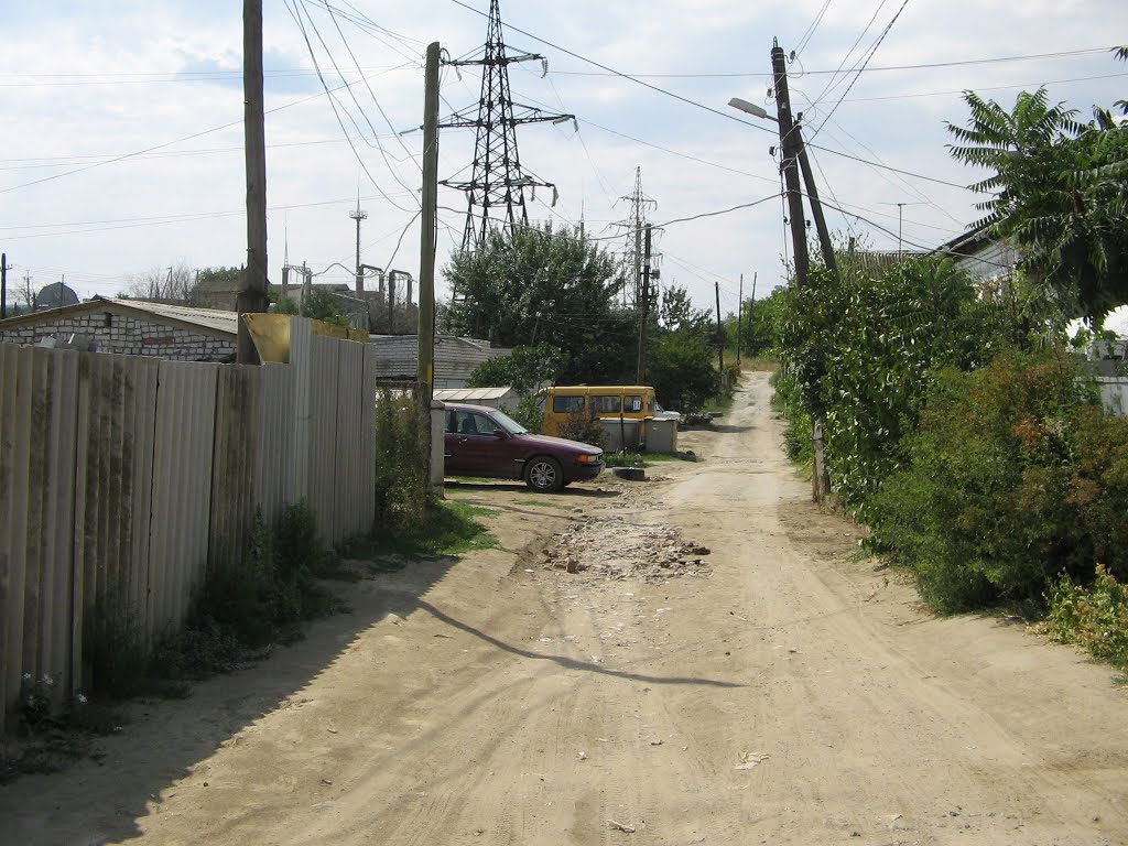 Dzerzhinskiy rayon, Volgograd, Volgogradskaya oblast', Russia by Victor Belousov