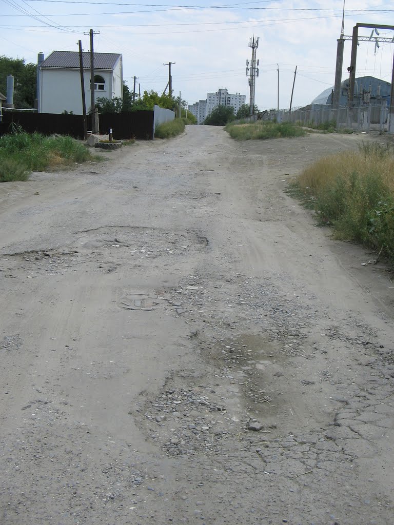 Dzerzhinskiy rayon, Volgograd, Volgogradskaya oblast', Russia by Victor Belousov