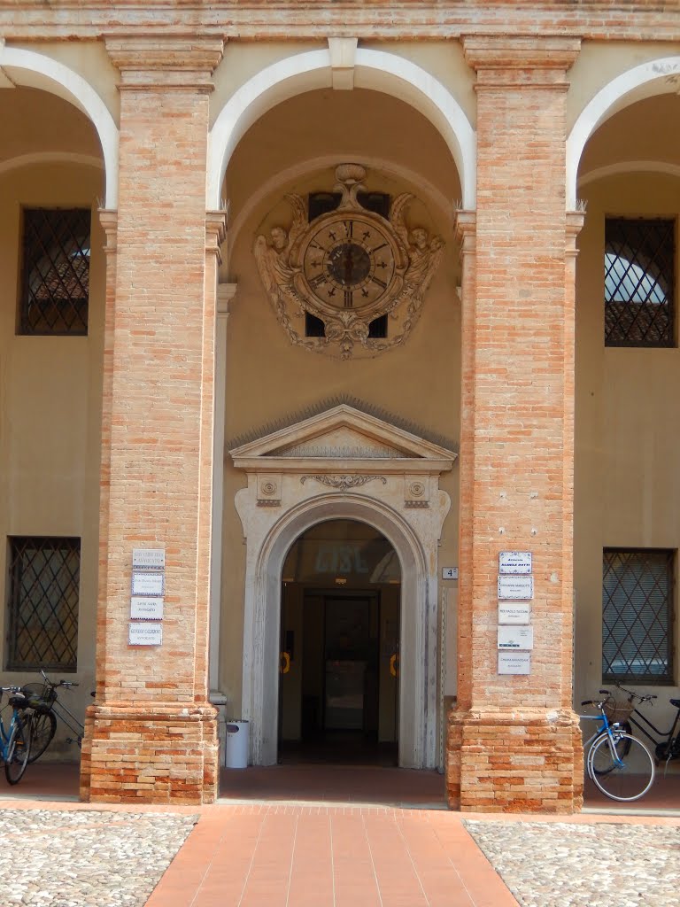 Piazza XI Febbraio - Cortile dell' Ex Seminario/ Courtyard of the Old Seminary (21/08/2015) by esse est reminisci (…