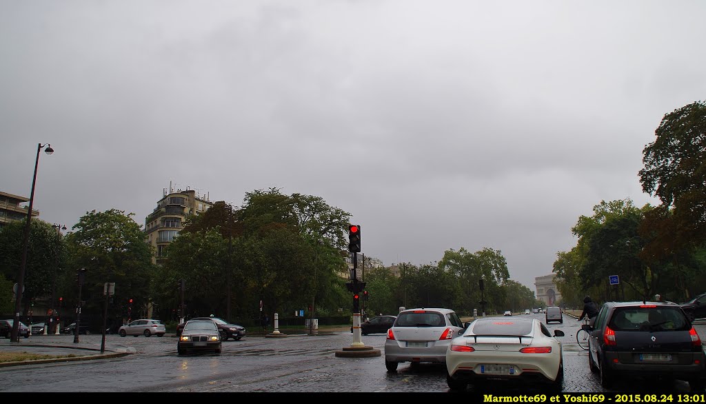 Paris sous la pluie [2015 08 24] by Yoshi Yoshi