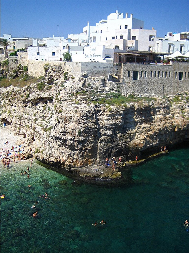 Polignano a Mare by karasensa