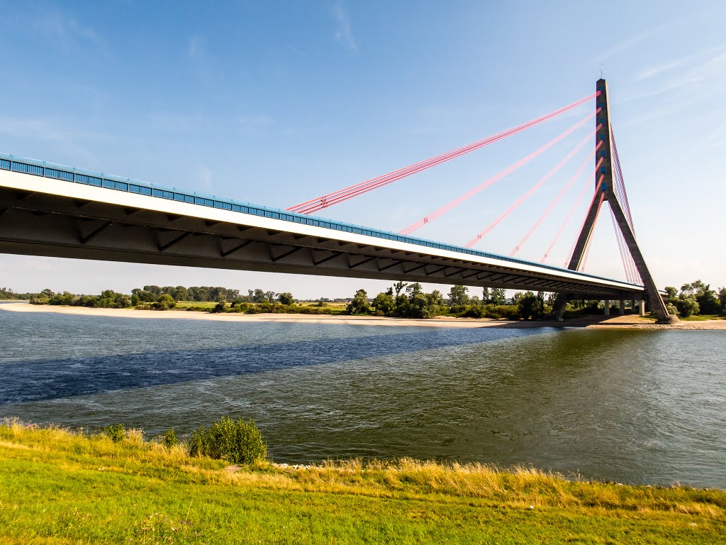 Düsseldorf-Flehe, Düsseldorf, Germany by Stefan Vossemer