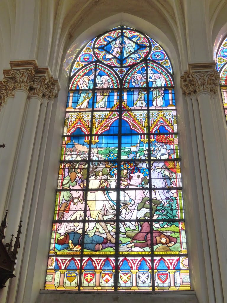 Bouvines - Intérieur de l'église - L'un des 21 vitraux représentant chacun une scène de la bataille de 1214 by epaulard59