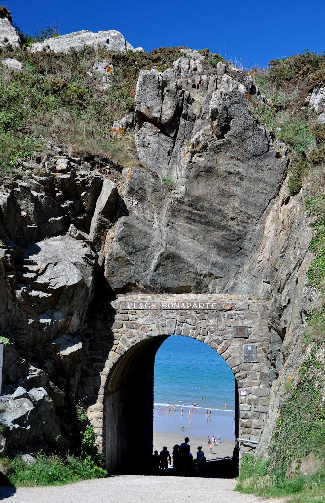 Une entrée de la plage Bonaparte by Ondine Leroidec