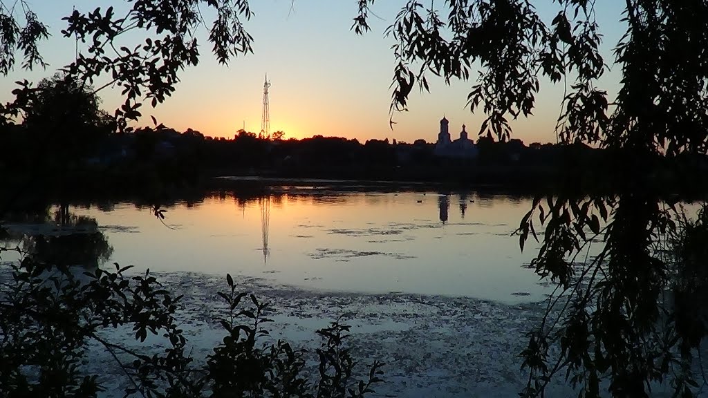 Valdaysky District, Novgorod Oblast, Russia by Дмитрий Cкляренко