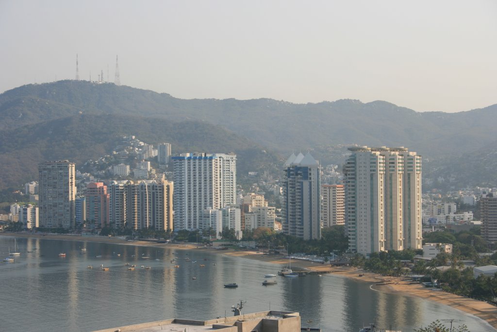 Acapulco Bay April 2008 by Gallavanting Guy