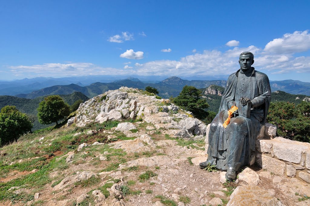 Albanyà: Mossen Cinto a el Mont by salvador soler vilav…