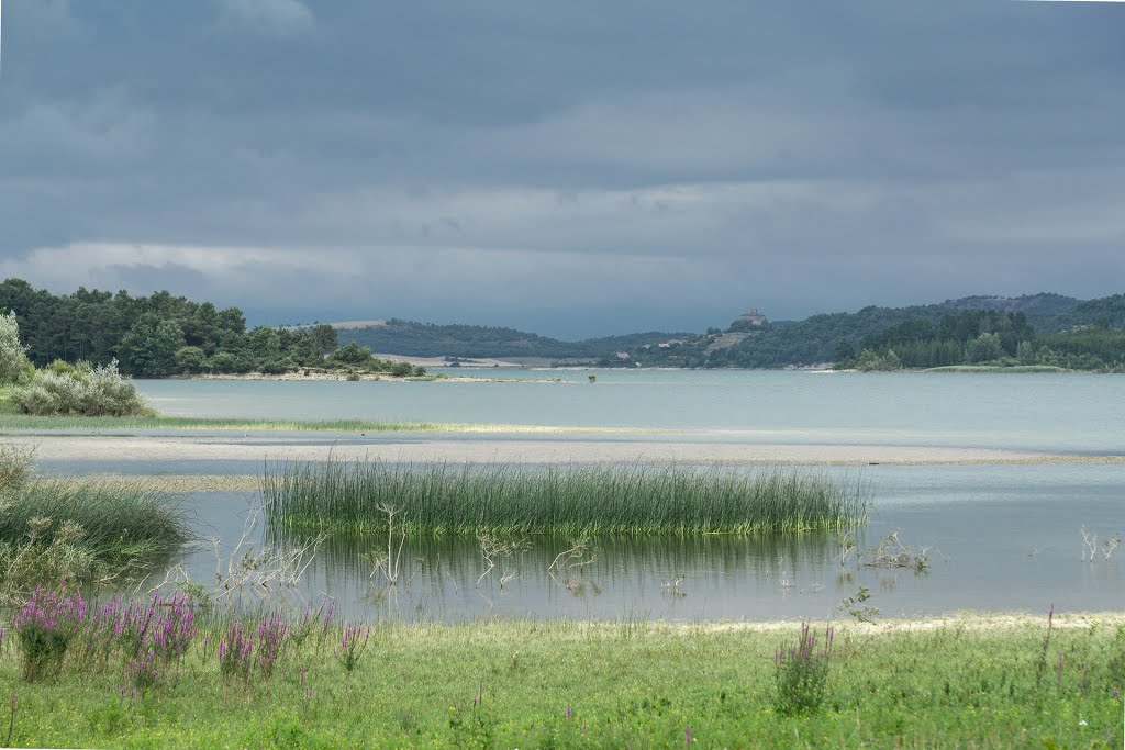 Arratzua-Ubarrundia, Álava, Spain by buztanki