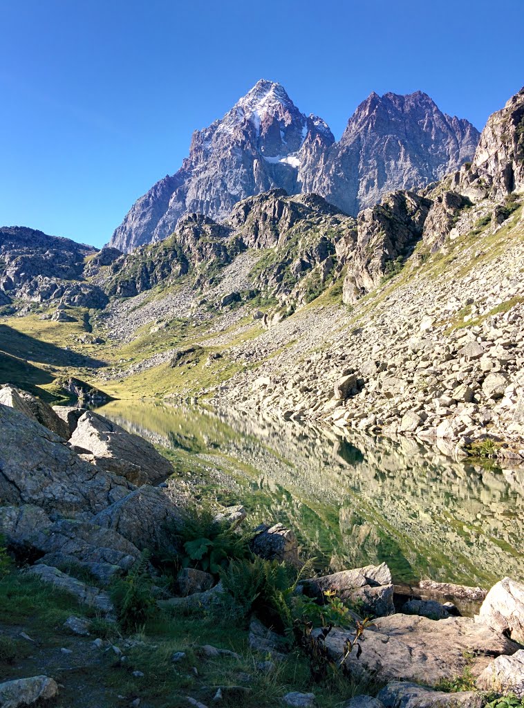 Verso il rifugio Quintino Sella by Fabrizio Tonna