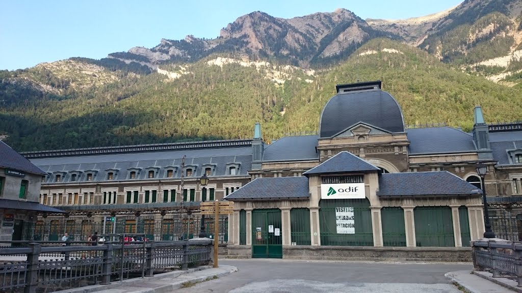 22880 Canfranc-Estación, Huesca, Spain by José Alberto Gonzále…