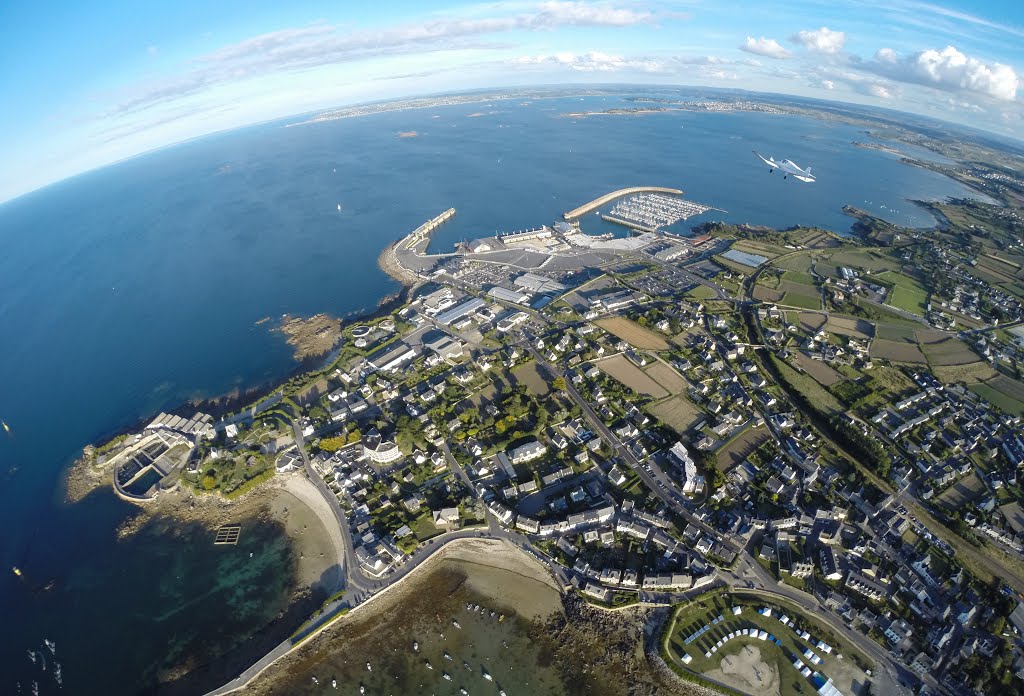 Roscoff - Vue aérienne par une caméra "Go Pro" by Pierre Cuzon