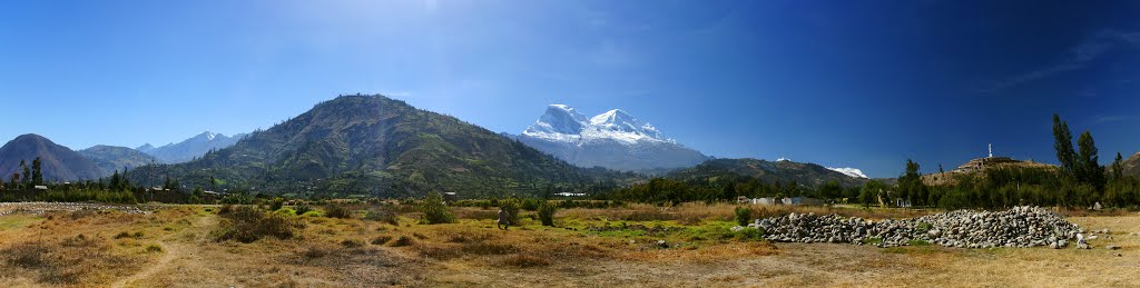 Campo Santo Yungay by bdronzi