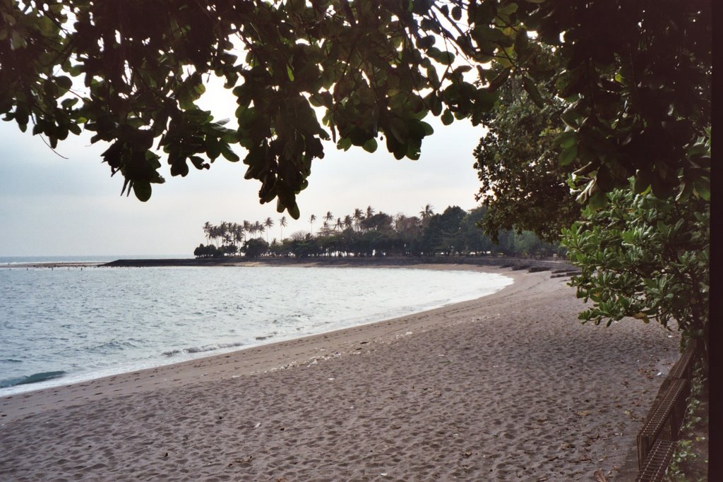 Senggigi Beach by Christophe Van Hulle